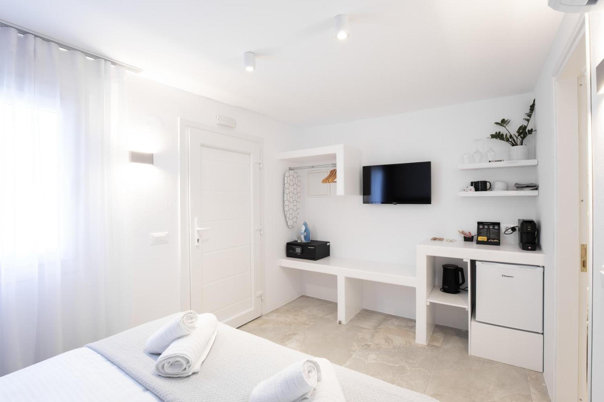 Aparthotel Mytheo *