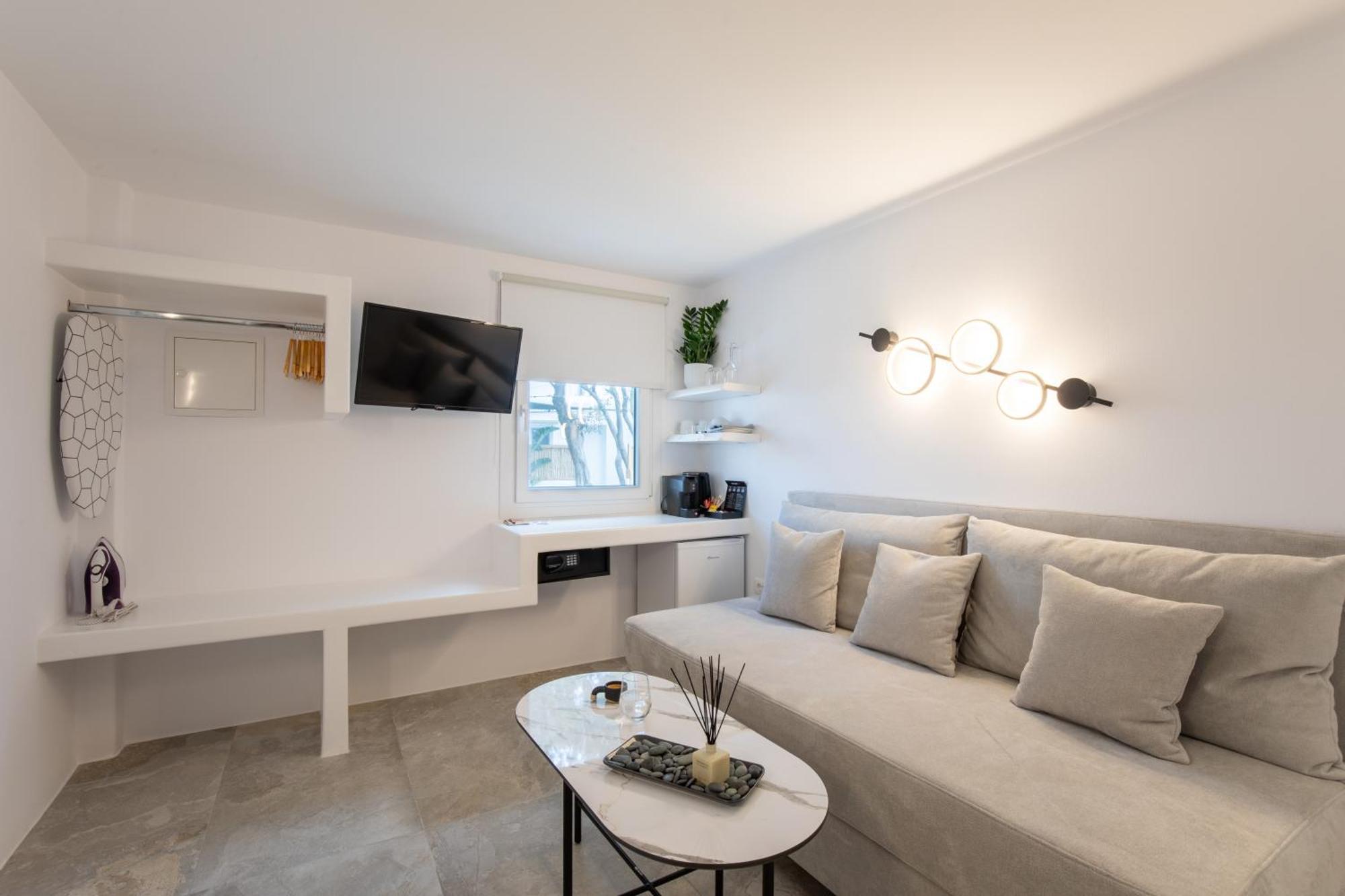 Mytheo Aparthotel