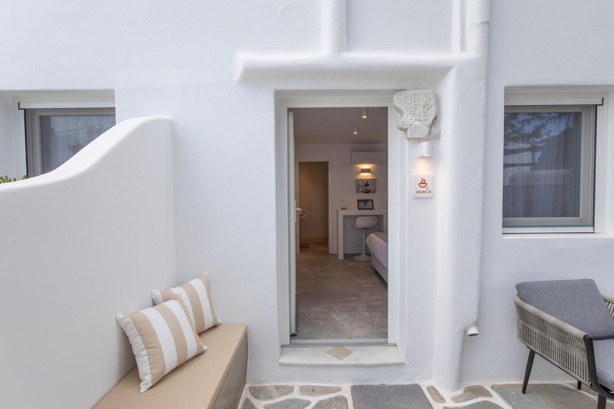 Mytheo Aparthotel *